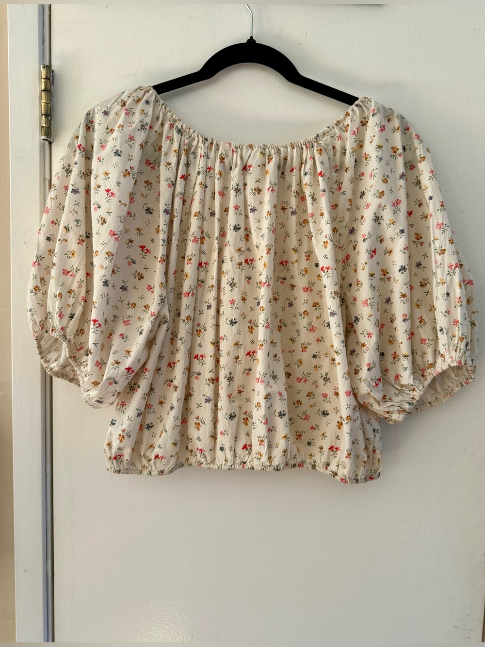 Doen Topaz Top in Cottage Floral - Picture 3 of 7